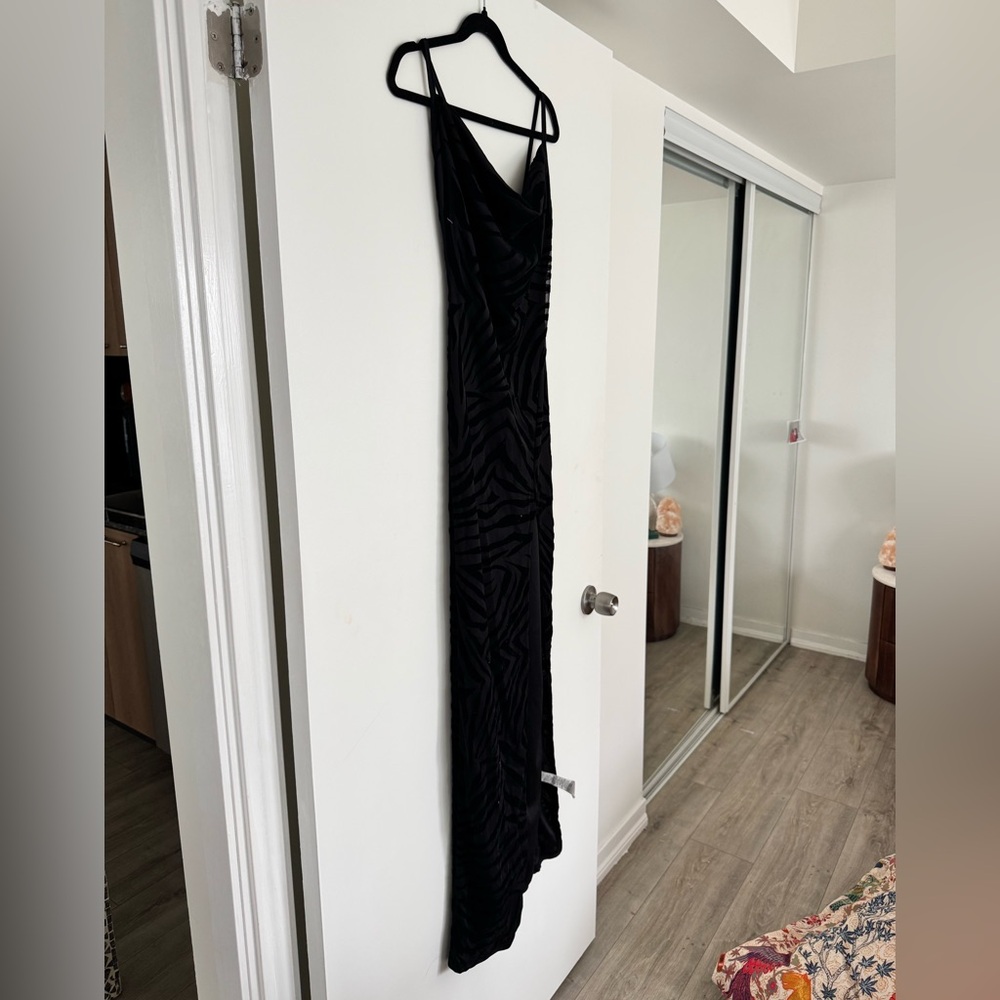 PrettyLittleThing Black Maxi Dress